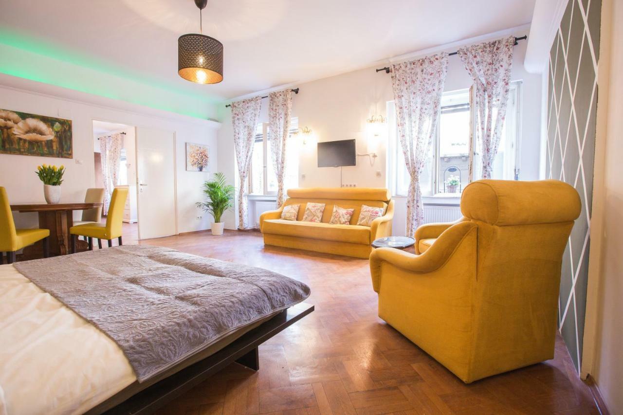 Color Apartments Nicolae Tonitza St Bukarest Eksteriør billede